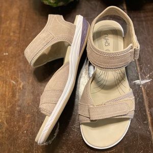 Ryka Adjustable Nylon Sport Sandals Cream. 7W
